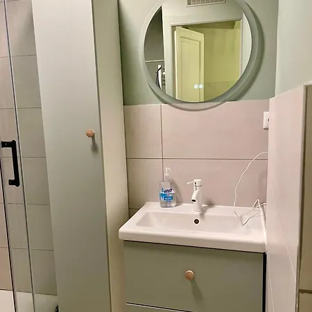 Проживание в семье Jin's Cosy At 10eme *