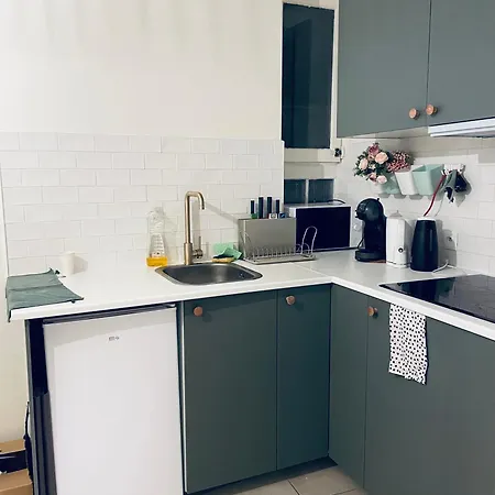 Jin's Cosy At 10eme * Париж