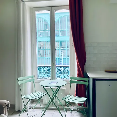 Jin's Cosy At 10eme