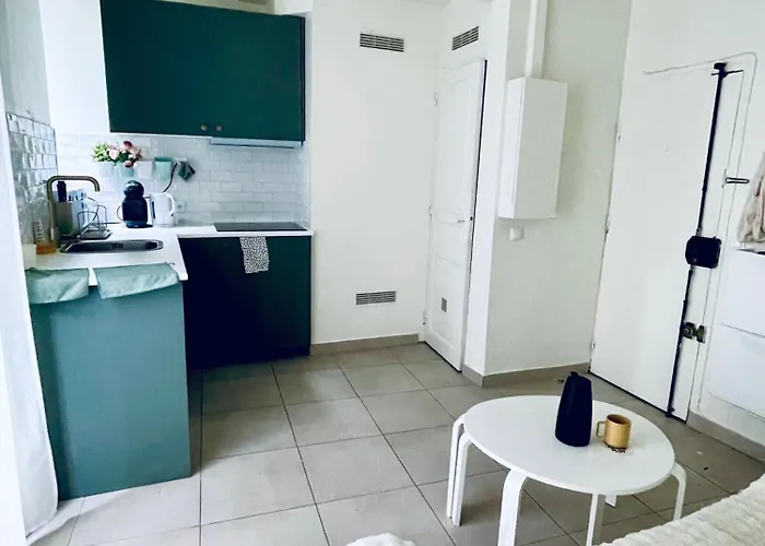 Jin's Cosy At 10eme ホームステイ