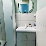 Jin's Cosy At 10ème * Parigi